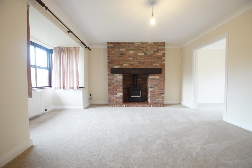 Oakleigh Drive, Lincoln 4 bed detached house £1,200 pcm (£277 pw)