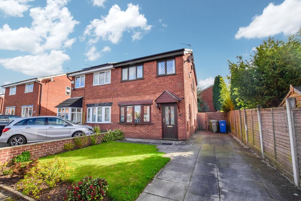 Drake Road, Altrincham, Cheshire, WA14 3 bed semidetached house £325,000