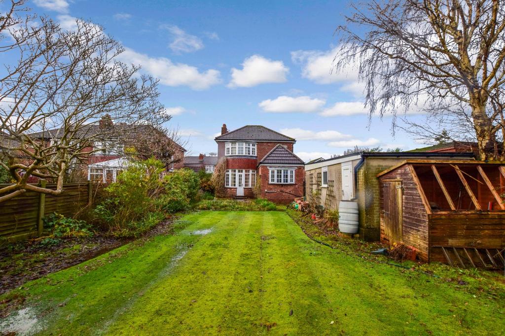 Beeston Avenue, Timperley... 3 bed detached house £495,000