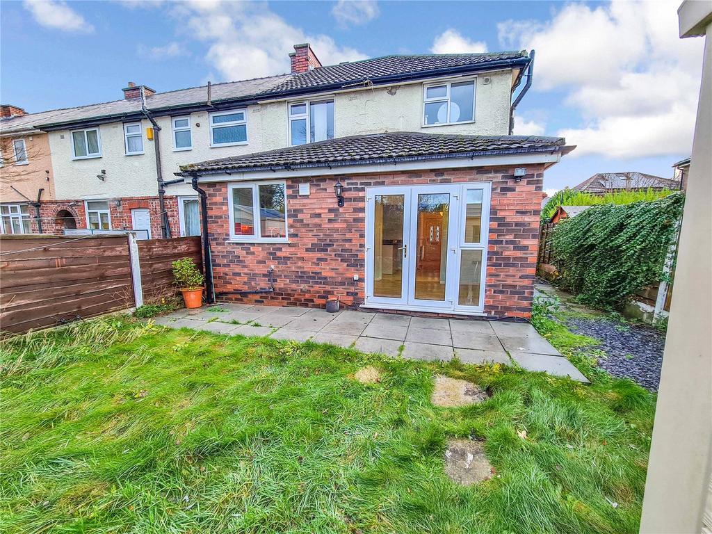 Kings Road, Stretford, Manchester, M32 3 bed end of terrace house £