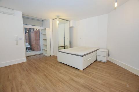 1 bedroom flat to rent, X1 Town Hall, Bexley Square, Salford, M3