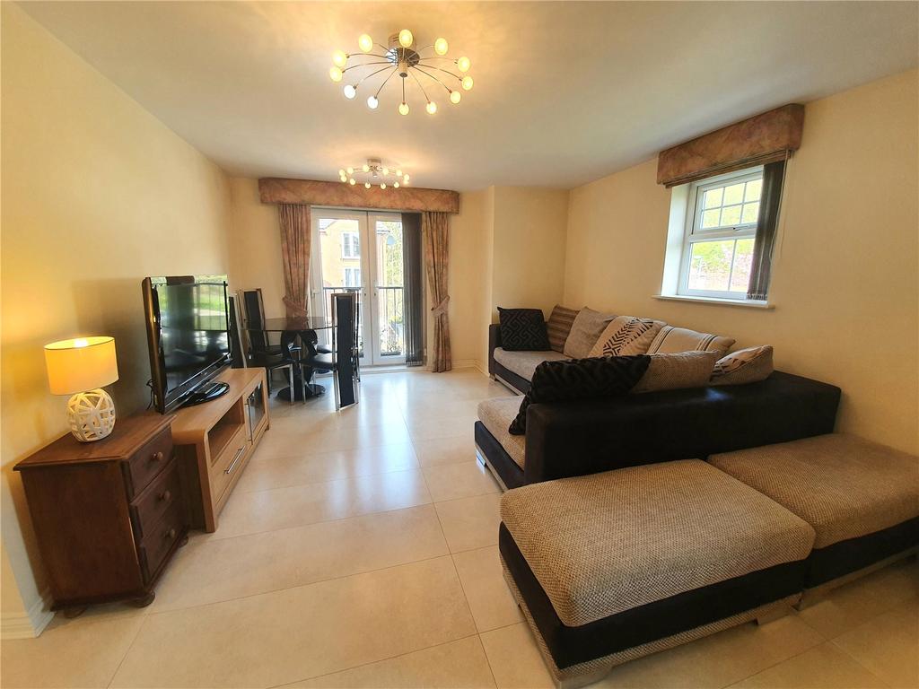 Stonemere Drive, Radcliffe, Manchester, M26 2 bed apartment £700 pcm