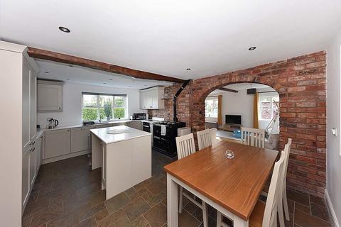 4 bedroom detached house to rent, Twemlow Lane, Cranage