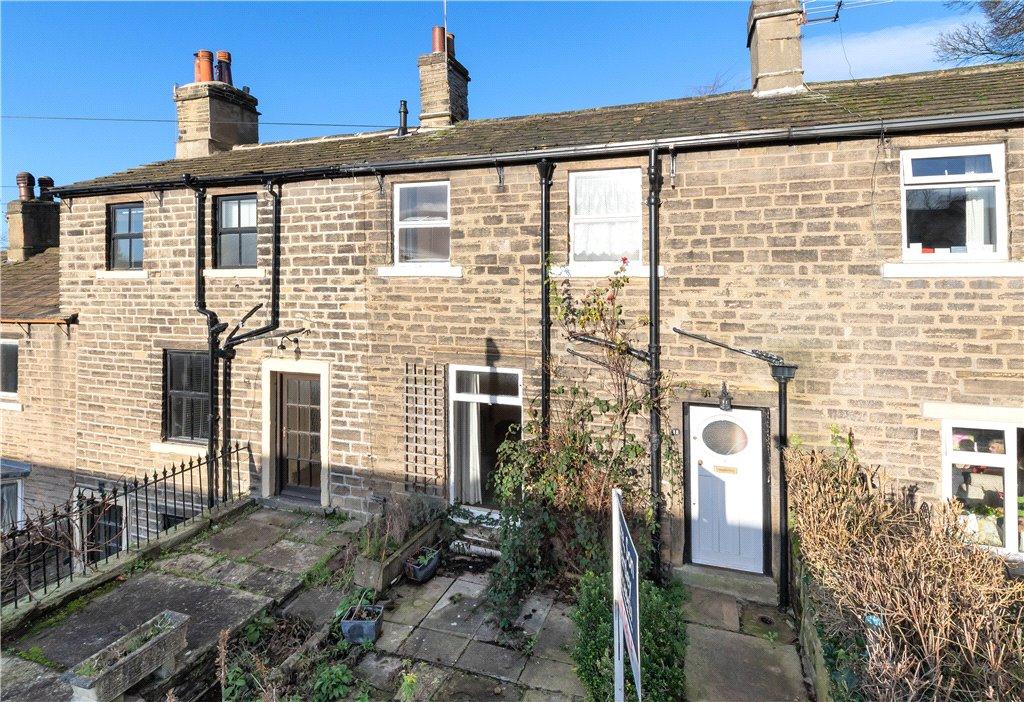 The Green, Micklethwaite, Bingley 2 bed terraced house £185,000