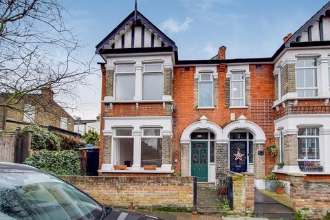 42 Myrtle Gardens, London, W7 3JQ