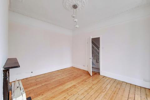 42 Myrtle Gardens, London, W7 3JQ