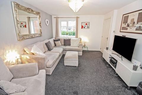 32 Dumers Chase, Radcliffe, Manchester, M26 2TH