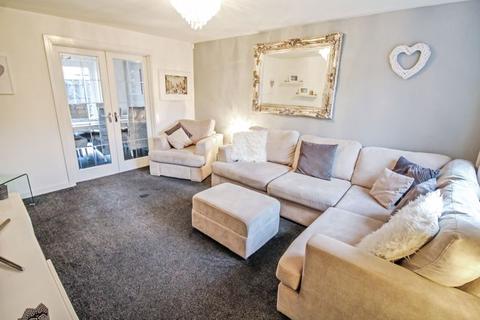 32 Dumers Chase, Radcliffe, Manchester, M26 2TH