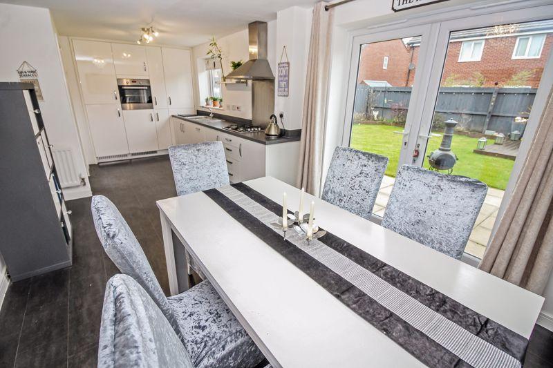 Kitchen/Diner/Family