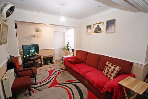 8 bedroom end of terrace house for sale - Lyon Park Avenue, Wembley