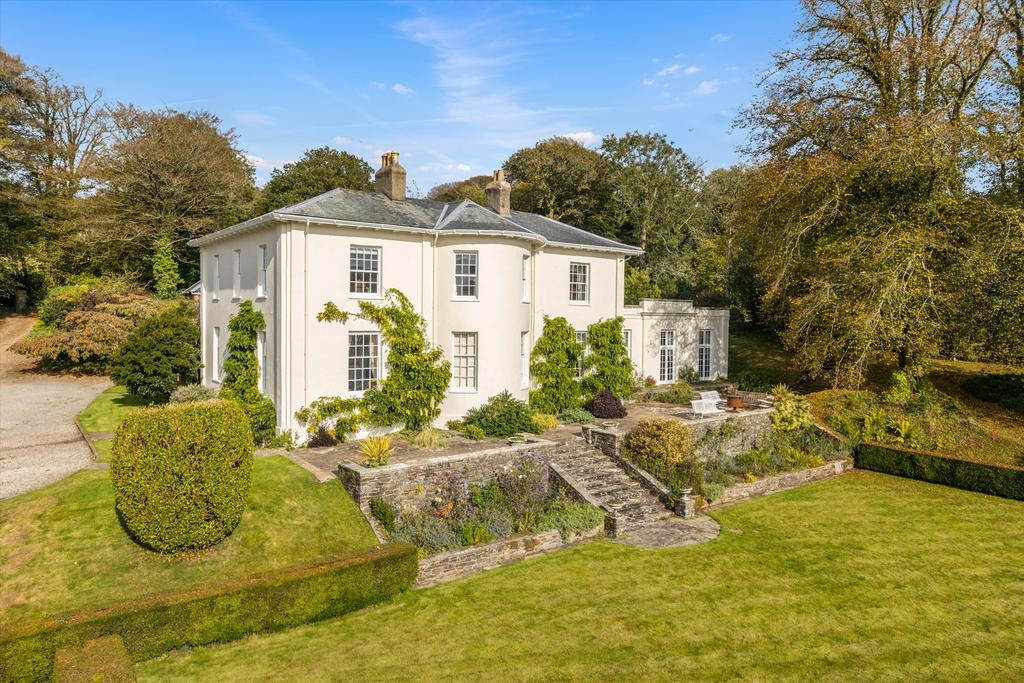 Barnstaple, Devon, EX31 8 bed detached house for sale £