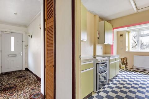 37 Radcliffe Gardens, Carshalton, SM5 4PG