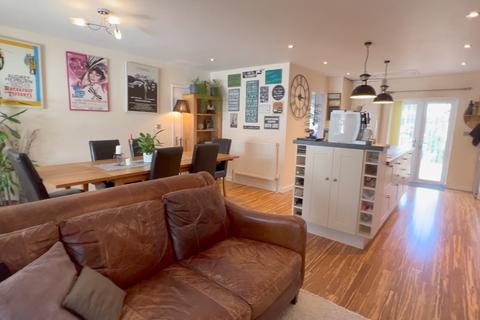 4 bedroom bungalow for sale - Kelfield, Preston, Cirencester