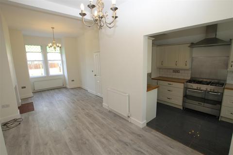 2 bedroom terraced house to rent - Woodfield Road, Leigh-On-Sea