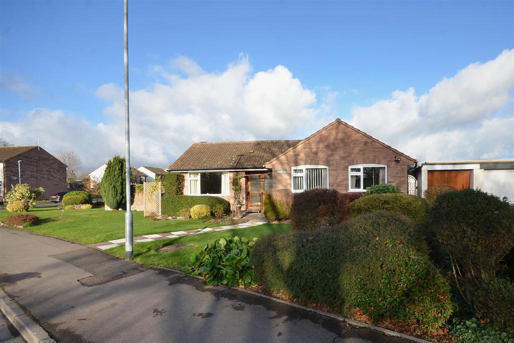 Hamber Lea, Lydeard, Taunton 3 bed detached bungalow £350,000
