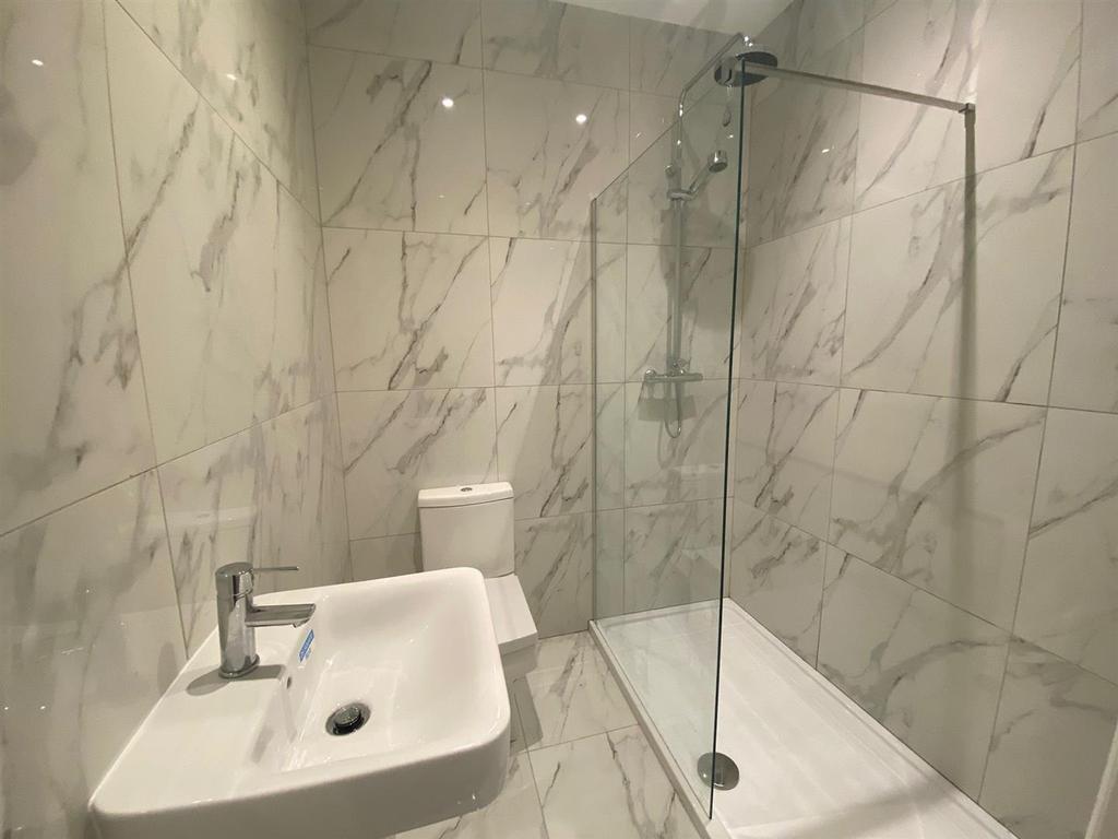 Shower room.jpg