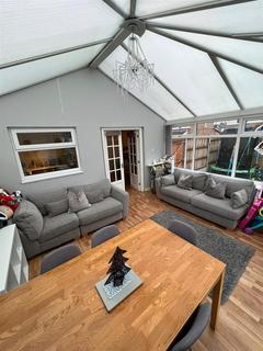 12 Worcester Close, St Helens, WA10 3XZ