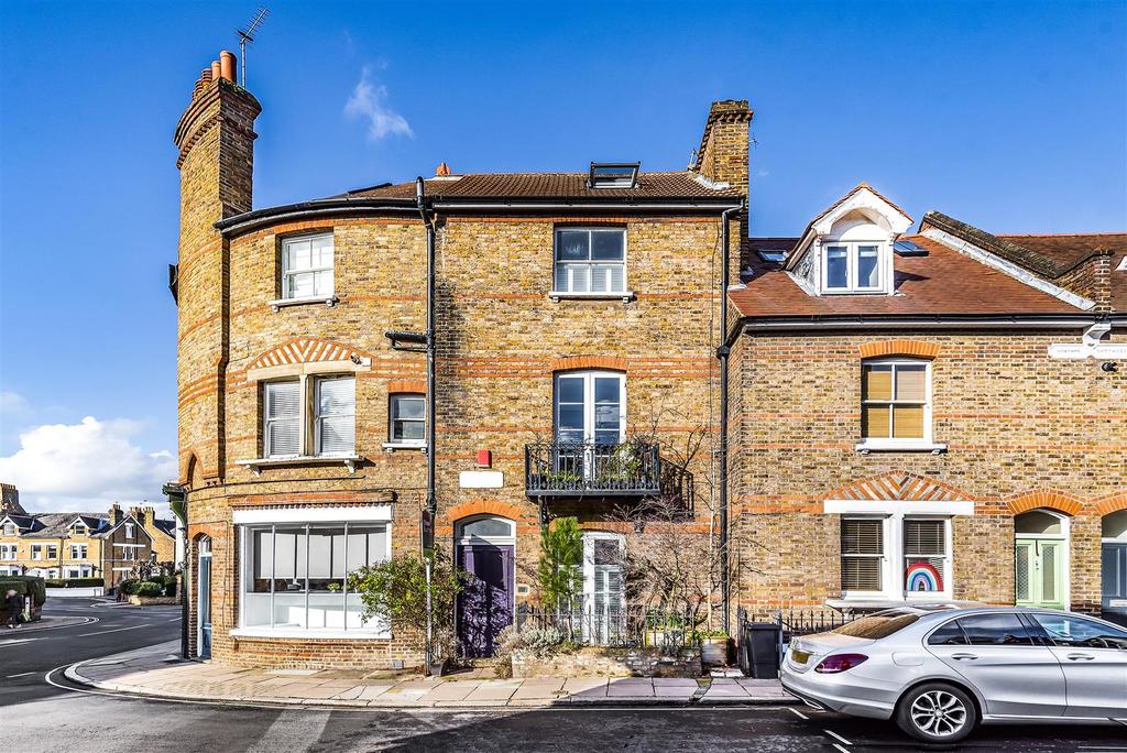 The Vineyard, Richmond 3 bed terraced house £1,350,000