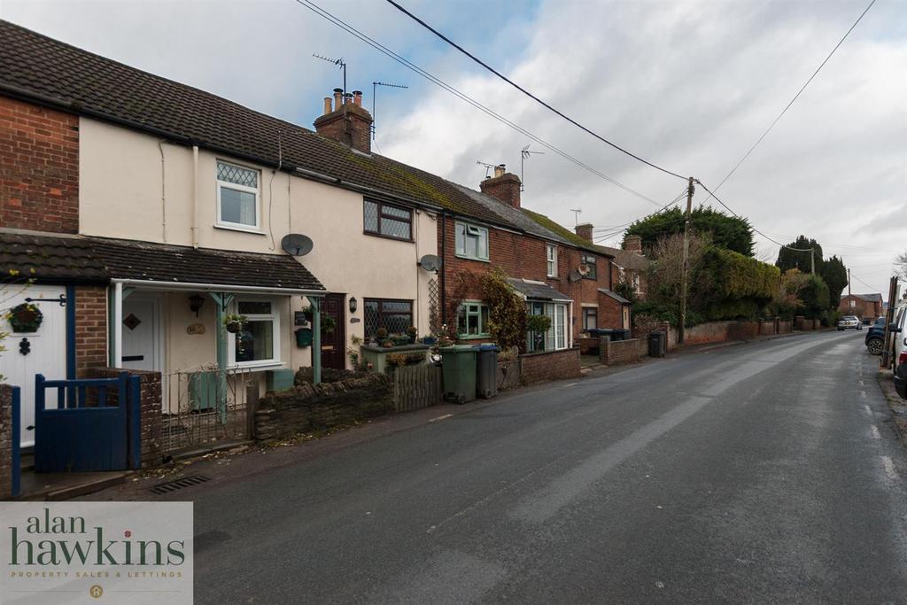 Greatfield, Nr Royal Wootton Bassett... 1 bed cottage £215,000