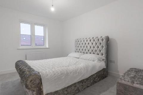 3 bedroom house share to rent - Wokingham,  Wokingham,  RG41