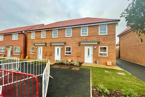 2 bedroom terraced house to rent, Stephens Road, Overstone Farm