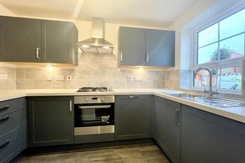 2 bedroom terraced house to rent, Stephens Road, Overstone Farm