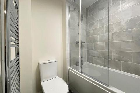 2 bedroom terraced house to rent, Stephens Road, Overstone Farm