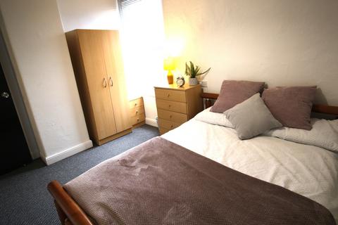 1 bedroom in a house share to rent - LN2 5LP