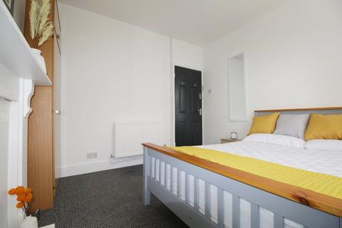 undefined, Student Accommodation 26/27, 7 Peel Street, High Street, Lincoln,