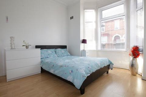 Student Accommodation, 10 Sibthorp Street, Lincoln, Lincolnshire, LN5 7SH, United Kingdom