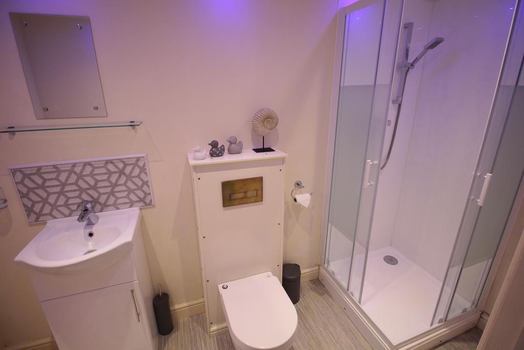 Room 3 -Ensuite