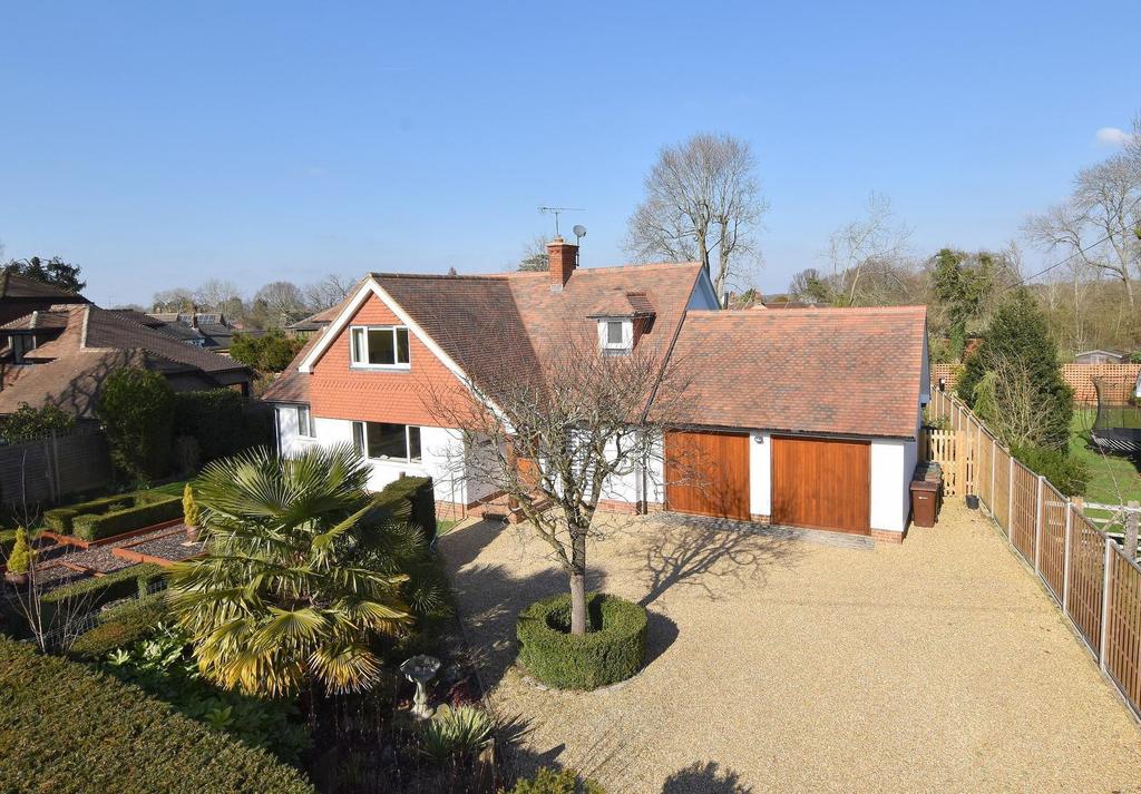 Little Cranmore Lane, West Horsley, KT24 4 bed detached house £1,350,000