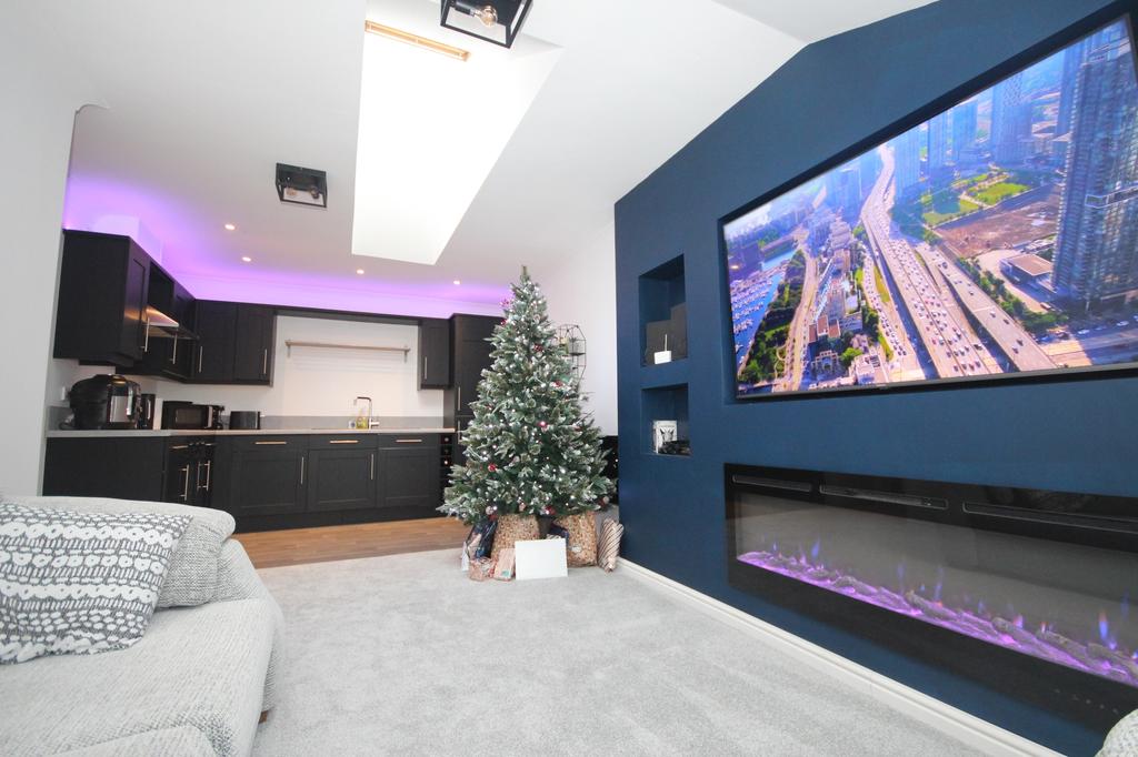 Wilson Court, Monkseaton, Whitley... 2 bed flat £130,000