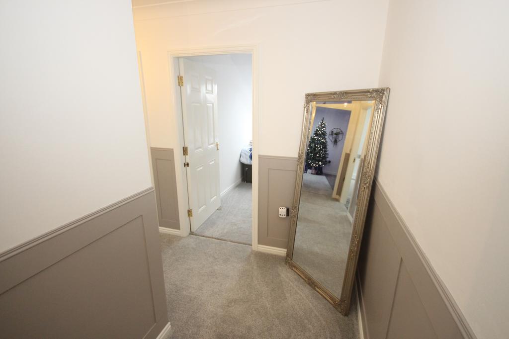 Wilson Court, Monkseaton, Whitley... 2 bed flat £130,000