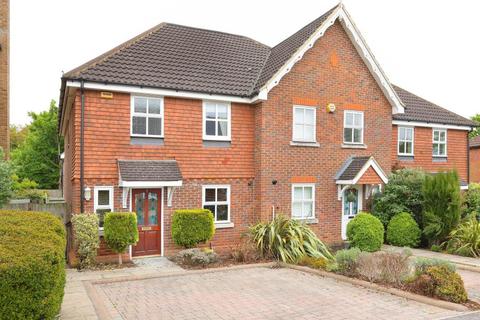 3 Armstrong Road, Englefield Green, Egham, TW20 0RW