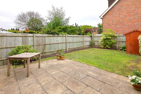 3 Armstrong Road, Englefield Green, Egham, TW20 0RW