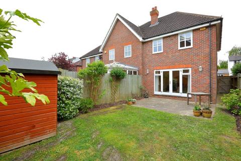 3 Armstrong Road, Englefield Green, Egham, TW20 0RW