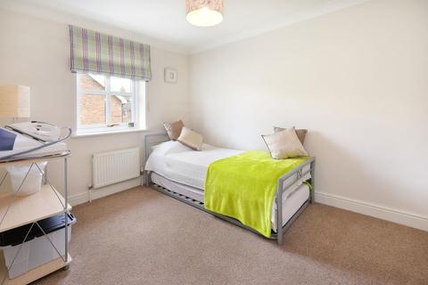 3 Armstrong Road, Englefield Green, Egham, TW20 0RW