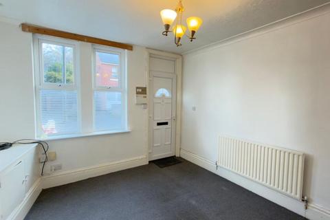 2 bedroom terraced house to rent, Chelmsford Road, Nottingham