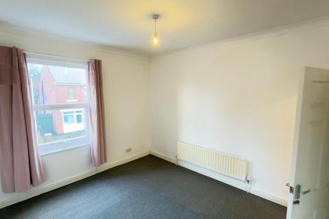 2 bedroom terraced house to rent, Chelmsford Road, Nottingham