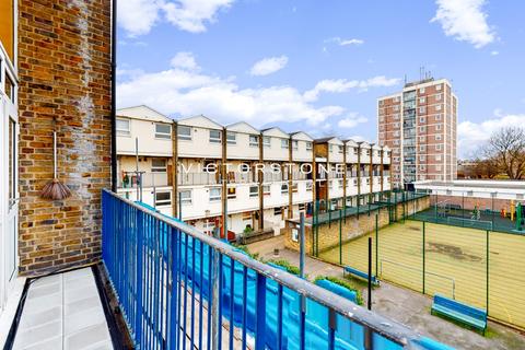 2 bedroom apartment to rent - Kingsgate Estate, Tottenham Road, Dalston, London, N1