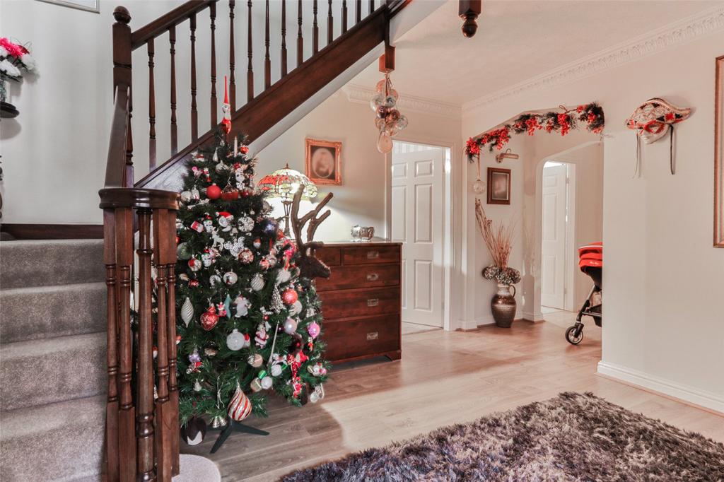 Main Road, Camerton, Hull, HU12 4 bed detached house £425,000