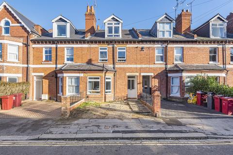 3 bedroom terraced house to rent, College Road, Reading, Reading, RG6