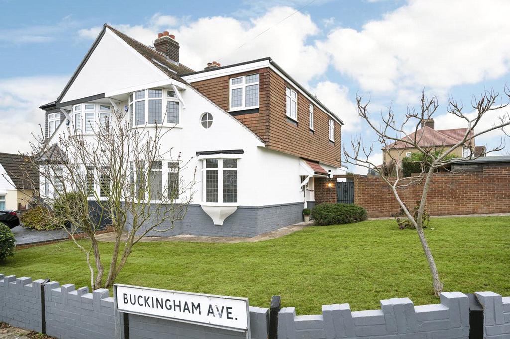 Buckingham Avenue, Welling, Kent, DA16 4 bed semidetached house £700,000