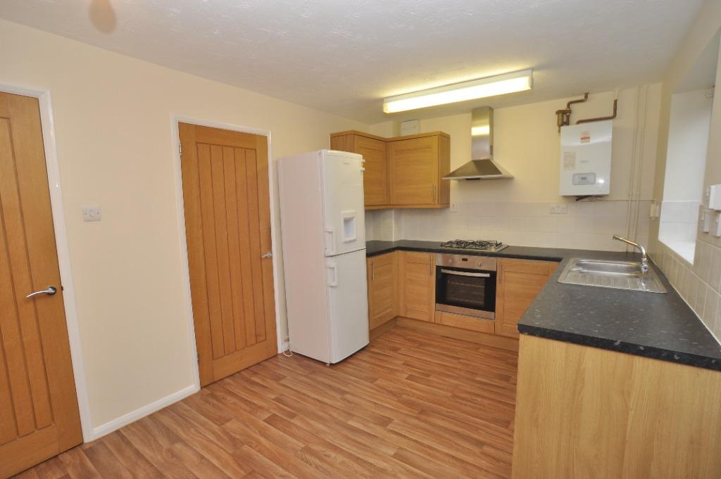 Symonds Road, Hitchin, SG5 3 bed semidetached house £1,550 pcm (£358 pw)