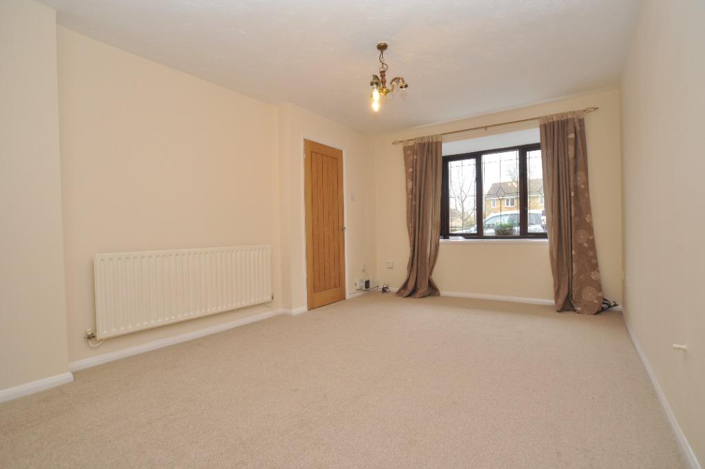 Symonds Road, Hitchin, SG5 3 bed semidetached house £1,550 pcm (£358 pw)