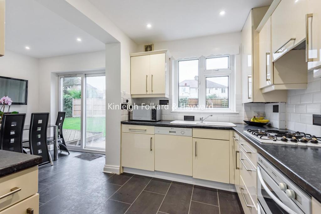 Hayes Chase, West Wickham 5 bed semidetached house £890,000