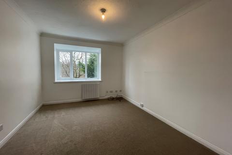 1 bedroom flat to rent, Rowan Drive, Poole BH17