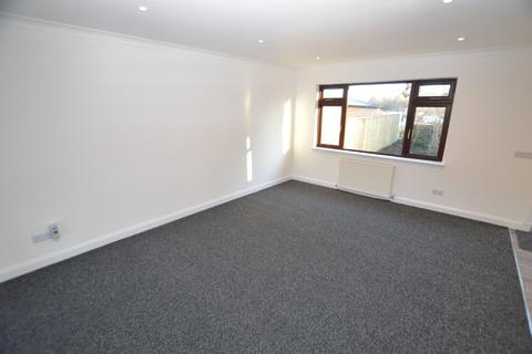 4 bedroom bungalow to rent, Factory Road, Cowdenbeath, KY4