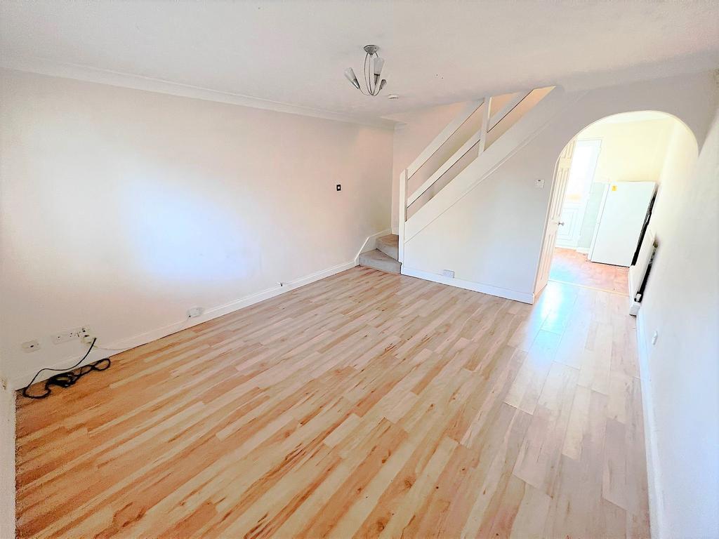 Lindholme Road, Lincoln, LN6 2 bed semidetached house £140,000